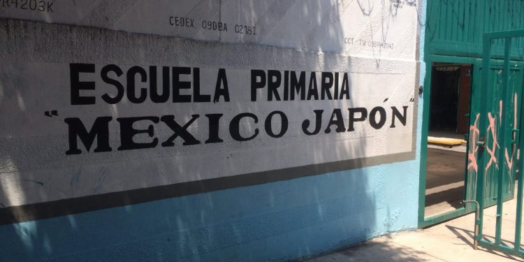 ESCUELAS PÚBLICAS DEBERÁN DOTAR DE GEL ANTIBACTERIAL, AGUA Y JABÓN A SUS ESTUDIANTES