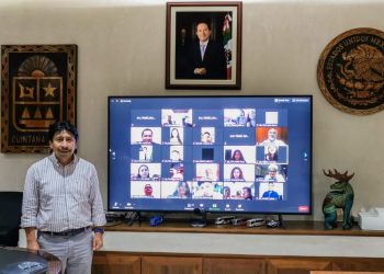 CELEBRA VIRTUALMENTE EL PRESIDENTE, VÍCTOR MAS TAH, LA GRADUACIÓN DE LA GENERACIÓN 2017-1019 DEL CECYTE TULUM.