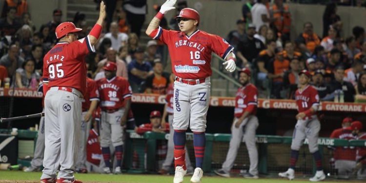 REALIZAN SULTANES Y MEXICALI CAMBIO DE JUGADORES