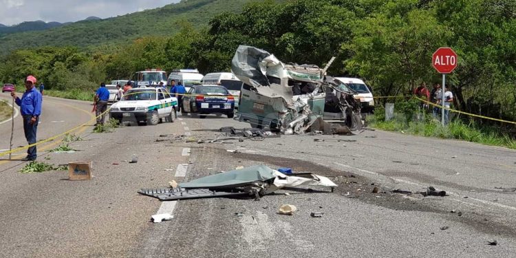 ACCIDENTE CARRETERO EN CHIAPAS DEJA 6 MUERTOS Y NUEVE HERIDOS (+VIDEO)