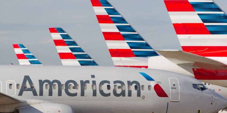 AMERICAN AIRLINES ADVIERTE QUE PODRÍA DESPEDIR HASTA 25 MIL TRABAJADORES