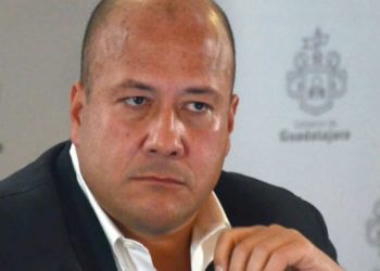AMLO OFRECERÁ PROTECCIÓN A ENRIQUE ALFARO TRAS AMENAZAS EN SU CONTRA