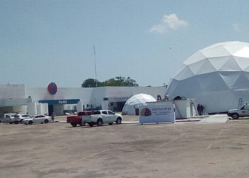 AVANZA INSTALACIÓN DE BURBUJA HOSPITALARIA EN EL PARQUE TABASCO