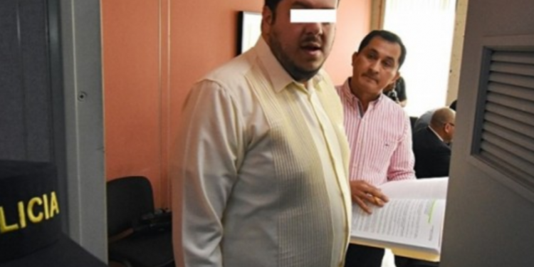 CAE EX DIPUTADO DE VERACRUZ QUE MANIPULÓ CUERPO EN UN ACCIDENTE