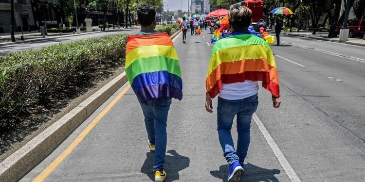 CDMX APRUEBA REFORMA PARA PENALIZAR TERAPIAS DE CONVERSIÓN SEXUAL
