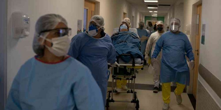 CHILE SUPERÓ LOS 6.000 MUERTOS POR CORONAVIRUS Y REGISTRÓ UN FUERTE AUMENTO DE LOS NUEVOS CASOS