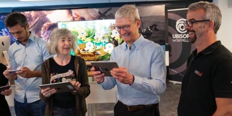 DIRECTORES DE APPLE Y MICROSOFT ASISTIRÍAN A LA CENA DE AMLO Y TRUMP