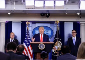 DONALD TRUMP CELEBRA RÉCORD DE CREACIÓN DE EMPLEOS EN JUNIO