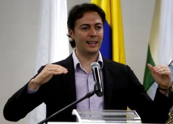 EL ALCALDE DE MEDELLÍN DA POSITIVO POR COVID-19