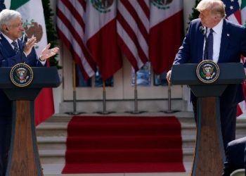 ENTRE HALAGOS, LÓPEZ OBRADOR Y TRUMP FESTEJAN T-MEC E IGNORAN MIGRACIÓN