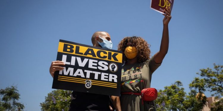 EXIGEN JUSTICIA RACIAL EN 25 CIUDADES DE EU