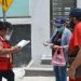 RECIBEN ADULTOS MAYORES EN SU DOMICILIO PAGO DE PENSIÓN ANTE COVID-19