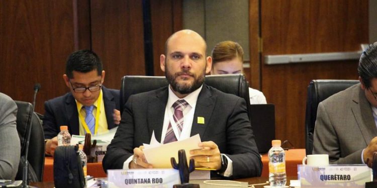 TITULAR DE LA CONTRALORÍA EN QUINTANA ROO DA POSITIVO A COVID-19