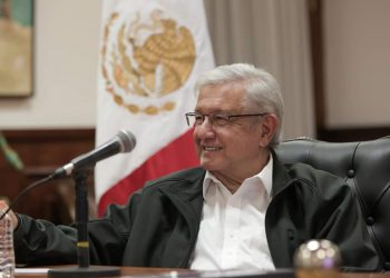 MUESTRA ANDRÉS MANUEL LÓPEZ OBRADOR «BENDITO CORAJE» POR OPOSICIÓN DE PERIODISTAS Y ESCRITORES HACIA LA TRANSFORMACIÓN