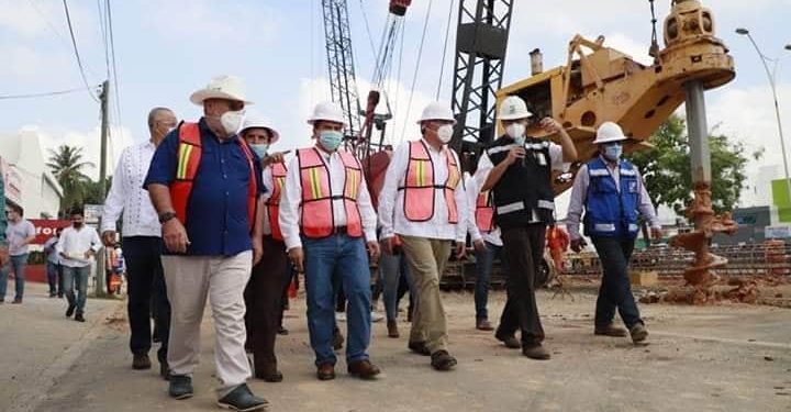 SUPERVISAN CONSTRUCCIÓN DEL DISTRIBUIDOR VIAL EN VILLAHERMOSA