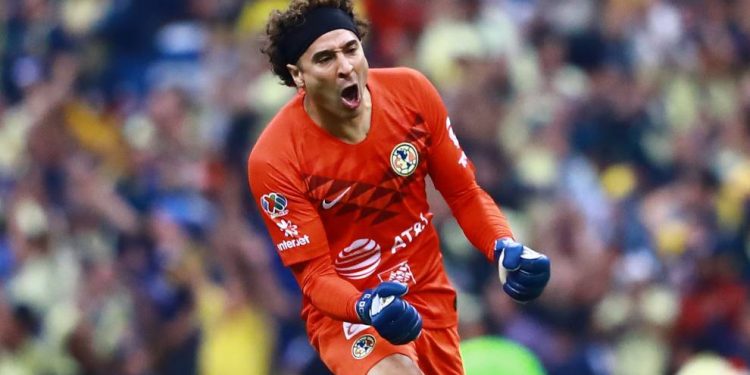 GUILLERMO OCHOA CELEBRA SU CUMPLEAÑOS