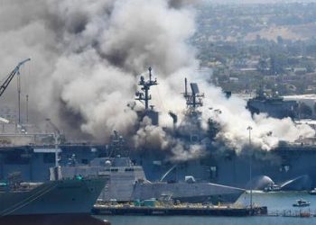 HAY 21 LESIONADOS TRAS UN INCENDIO EN UN BUQUE NAVAL ANCLADO EN SAN DIEGO