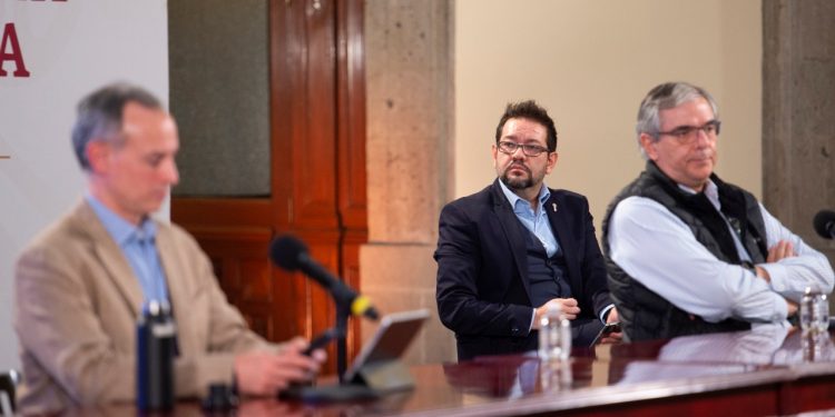 TIENE MÉXICO RÉCORD DE CASOS POSITIVOS EN UN DÍA