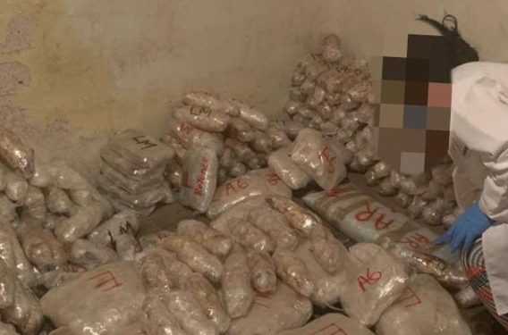 LA FGR, CON APOYO DE SEDENA, ASEGURÓ MÁS DE MEDIA TONELADA DE CRISTAL Y DIVERSAS SUSTANCIAS