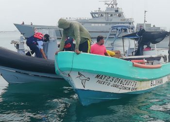LA SECRETARÍA DE MARINA-ARMADA DE MÉXICO RESCATA EN DOS ACCIONES DISTINTAS A NUEVE PERSONAS EN COSTAS DE QUINTANA ROO