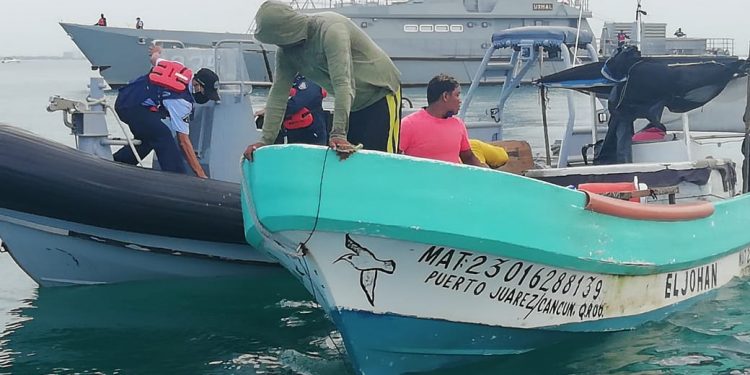 LA SECRETARÍA DE MARINA-ARMADA DE MÉXICO RESCATA EN DOS ACCIONES DISTINTAS A NUEVE PERSONAS EN COSTAS DE QUINTANA ROO