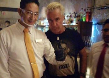 VOCALISTA DE RAMMSTEIN DISFRUTA DE LA INUSUAL TRANQUILIDAD DE CANCÚN