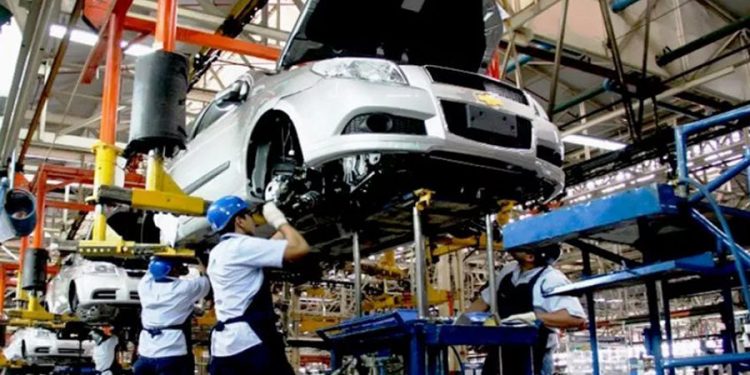 INDUSTRIA AUTOMOTRIZ SE RECUPERA EN JUNIO ANTE REACTIVACIÓN
