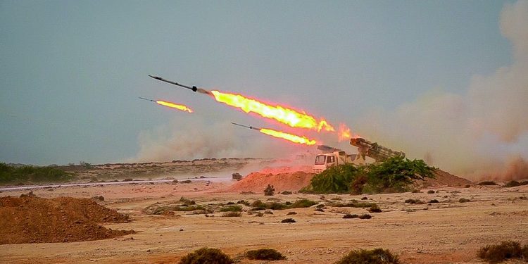 IRÁN LANZA MISILES BALÍSTICOS SUBTERRÁNEOS EN UNAS MANIOBRAS