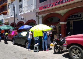JUSTIFICA CANACO QUE COMERCIANTES DE PLAZA DE LA TECNOLOGÍA TRABAJEN EN LA VÍA PÚBLICA, LES URGEN INGRESOS