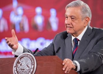 LOZOYA MENCIONA A «PERSONALIDADES Y POLÍTICOS»: LÓPEZ OBRADOR