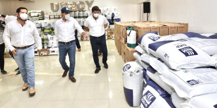 MAURICIO VILA DOSAL APOYOS A PRODUCTORES GANADEROS Y AGRÍCOLAS