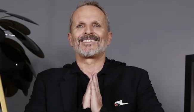 MIGUEL BOSÉ ACUSA A TWITTER DE CENSURARLO POR APOYAR A BOLIVIA