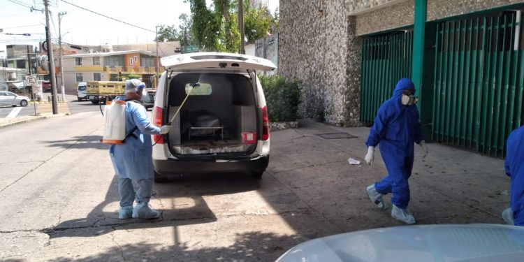 MUERTE SOSPECHOSA DE COVID-19 GENERA ALARMA ENTRE TRABAJADORES DE LA CLÍNICA 43 DEL IMSS