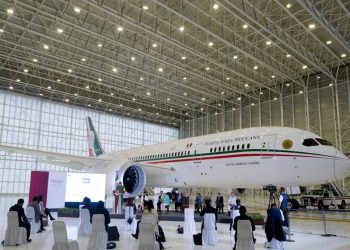 OFICINA, ÁREA DE EJERCICIO, DORMITORIO Y COCINETAS… ASÍ ES EL AVIÓN PRESIDENCIAL POR DENTRO (+FOTOS)
