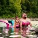 PAPÁ E HIJA SE DISFRAZAN DE SIRENAS PARA SESIÓN DE FOTOS POR SU CUMPLEAÑOS