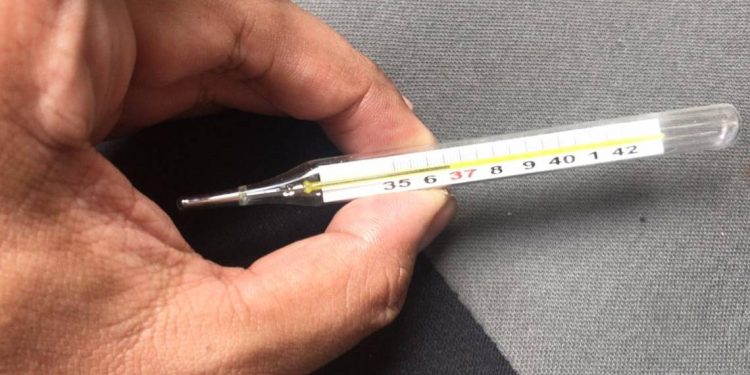 POR COVID-19 AUMENTA DEMANDA DE TERMÓMETROS, EN ALGUNOS LUGARES YA ESCASEAN