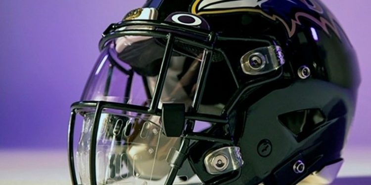 PRESENTAN CASCO DISEÑADO PARA PREVENIR EL COVID-19 EN LA NFL