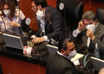 SENADORES DE MORENA SE PRACTICAN PRUEBA DE COVID-19
