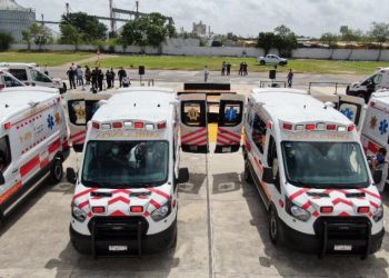 VILA DOSAL ENTREGA 12 NUEVAS Y EQUIPADAS AMBULANCIAS A LA SSP PARA EL TRASLADO DE PACIENTES CON CORONAVIRUS DE TODO EL ESTADO