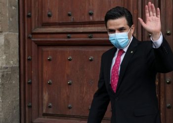 ZOÉ ROBLEDO ESTÁ BIEN DE SALUD, ASEGURA LÓPEZ OBRADOR