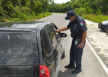 CONTINÚA SUBDIRECCIÓN DE TRÁNSITO VIGILANTE DE QUE LA CIUDADANÍA USE CUBREBOCAS