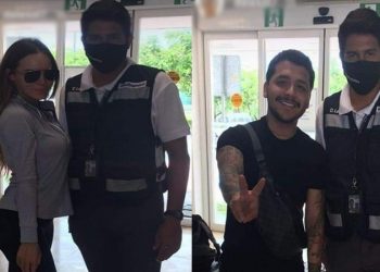 ¡LA PAREJA NO TERMINO!, ESTAN MUY ENAMORADOS FESTEJANDO EN COZUMEL EL CUMPLEAÑOS DE BELINDA