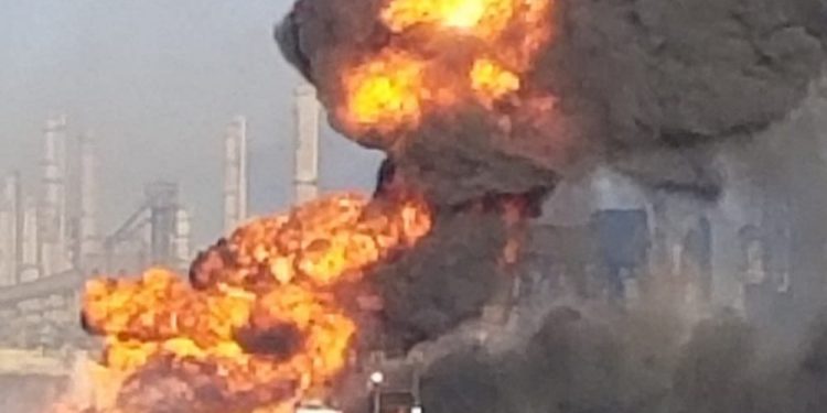 UN BARCO PROVOCA UNA EXPLOSIÓN DONDE DESAPARECEN 6 PERSONAS Y OTRAS 6 TERMINAN HOSPITALIZADAS.