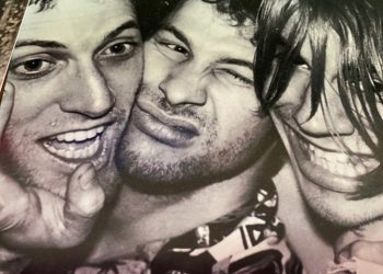 MUERE EX GUITARRISTA DE RED HOT CHILI PEPPERS