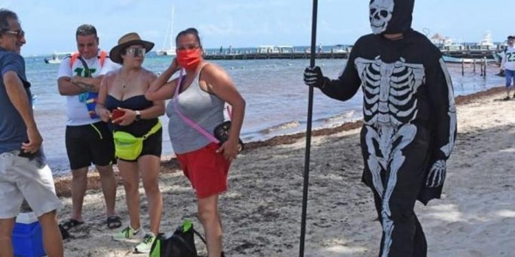 PIDE «LA MUERTE» A LA GENTE EN PUERTO MORELOS ALEJARSE DE LAS PLAYAS