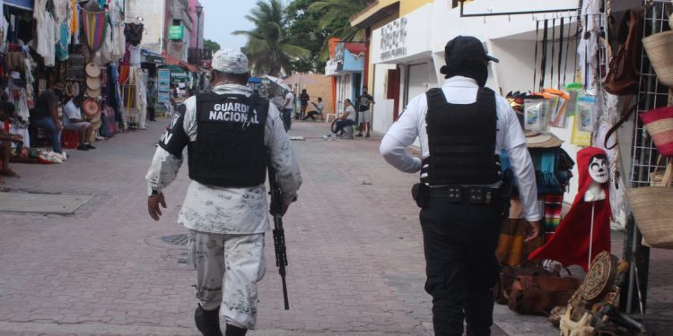 UNIDOS GOBIERNO MUNICIPAL Y FEDERAL GARANTIZAN SEGURIDAD EN PLAYA DEL CARMEN