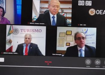 SOSTIENE MIGUEL TORRUCO REUNIÓN DE TRABAJO CON LOS DIRECTIVOS DEL CONSEJO NACIONAL EMPRESARIAL TURÍSTICO