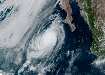 ELIDA SE CONVIERTE EN UN HURACÁN CATEGORÍA DOS