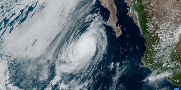 ELIDA SE CONVIERTE EN UN HURACÁN CATEGORÍA DOS