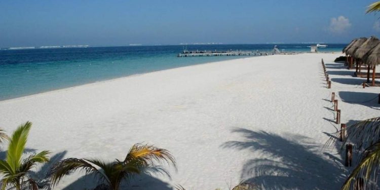 PLAYAS DE ISLA MUJERES ABRIRÁN APEGADOS AL SEMÁFORO EPIDEMIOLÓGICO ESTATAL